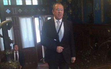 Министр Путина получил травму, играя в футбол: опубликованы фото