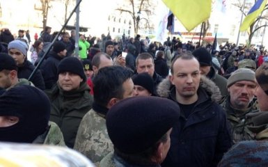 Поспішають і хочуть крові: соцмережі різко висловилися про сутички в центрі Києва