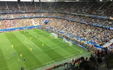 Болельщики мощно зарядили "Путин - х*йло" на матче Евро-2016: опубликовано видео