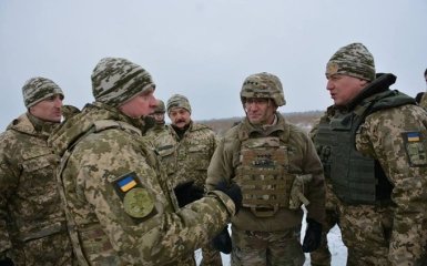 На Донбасі побачили американського генерала: ДНР-ЛНР порадили занепокоїтися