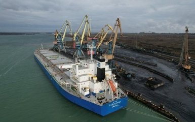 Україна знайшла безпечні коридори для Чорноморських портів попри блокаду РФ