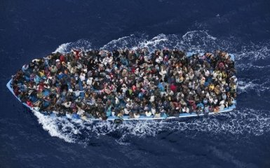 Біля берегів Єгипту перевернулося судно з мігрантами: з'явилися подробиці трагедії