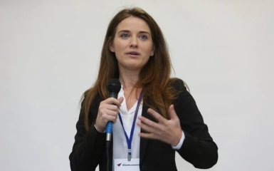 Молода начальниця Одеської митниці звернулася до Порошенка зі скаргою: опубліковано відео