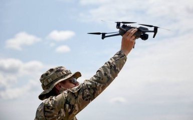 Бійці ССО знищили російський катер за допомогою дрона — відео