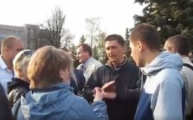 В сети вспомнили героический поступок депутата из Горловки в 2014 году