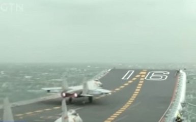 У Китаї спустили на воду перший авіаносець власного виробництва: з'явились фото