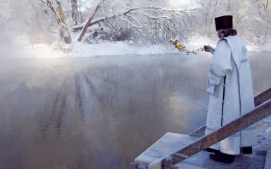 На Крещение по Киеву будут ездить цистерны со свячёной водой