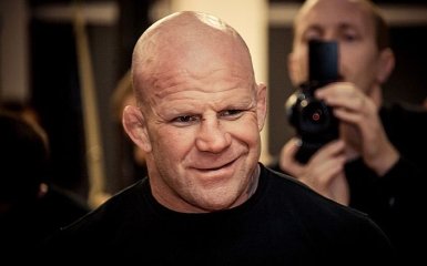 Американский фанат ЛНР насмешил соцсети пением Цоя: появилось видео