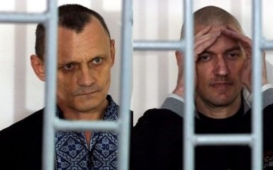 Два украинских узника в Чечне получили огромные тюремные сроки