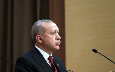 Позбутися від кайданів долара: Туреччина жорстко відповіла на санкції і мита США
