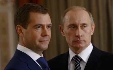 В сети появилась шутка про Путина, Медведева и Крым