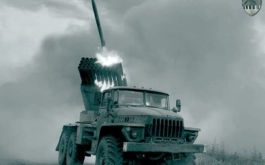 Пакістан планує збільшити поставки зброї Україні