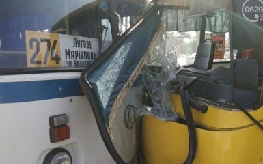 В масштабном ДТП в Мариуполе пострадали 16 человек: опубликованы фото
