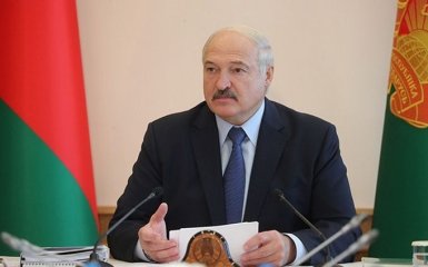 Краще померти стоячи: Лукашенко знову здивував дивною заявою
