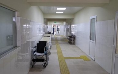 Через смерть матері: на Харківщині чоловік розгромив ковідне відділення лікарні