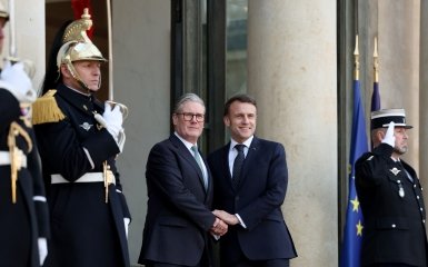 Trump, Macron and Starmer to hold secret talks on Ukraine