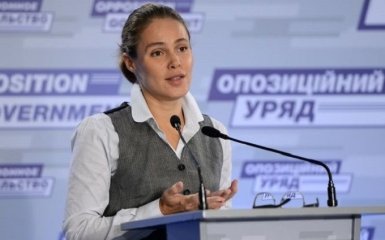 Я буду сидеть на берегу реки и ждать, пока мимо проплывет Королевская - журналист