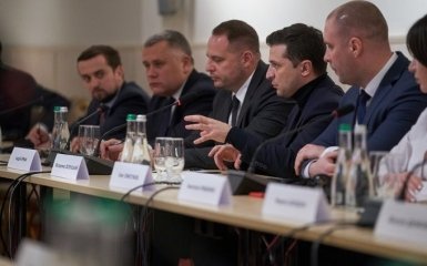 Зеленський терміново зустрівся з послами G7 - що сталося