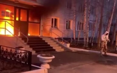 Волна поджогов военкоматов в РФ не утихает. Услышали ли россияне призыв ЛСР?