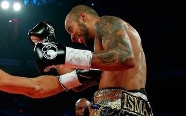 Украинский боксер, признавший аннексию Крыма, избит россиянином: опубликовано видео боя