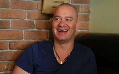 Звезда "Квартала 95" показал семью на обложке глянца: опубликовано фото