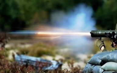 В Донецке атаковали здание "минобороны ДНР": появилось фото