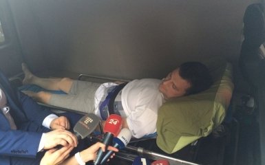 Соратника утікача Онищенка привезли до суду на "швидкій": з'явилося фото