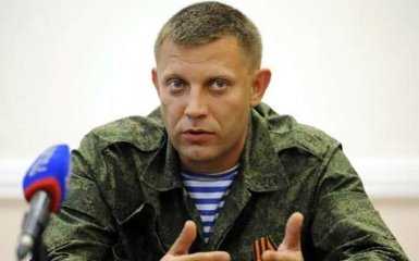 Тренировался на курах: главарь ДНР насмешил соцсети хвастовством о "паспортах"