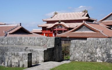 В Японии сгорел замок Сюри: что известно о древней крепости