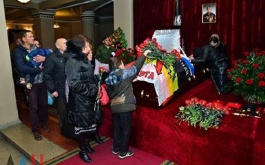 Моторолу похоронили: появилось видео с кладбища