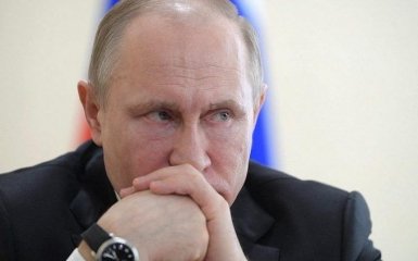 Лжец и военный преступник: в российской Перми установили красноречивое чучело Путина