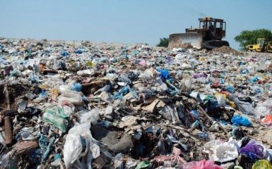 У Кабміні ухвалили тимчасове рішення по львівському сміттю