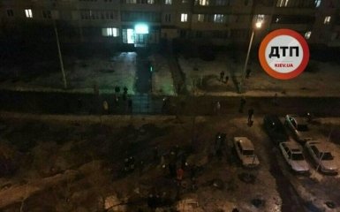 В Киеве произошел смертельный пожар: появились фото с места ЧП