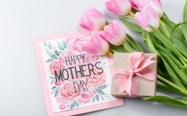 День матери 2021: оригинальные идеи подарков для любимых мамочек