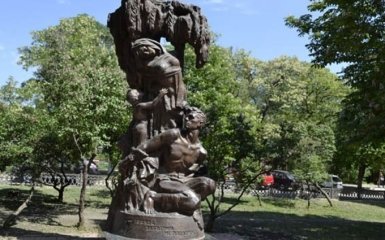 Война на Донбассе началась с памятника "жертвам ОУН-УПА" - очевидец
