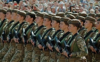 В Україні жінок візьмуть на військовий облік — хто стане військовозобов'язаними