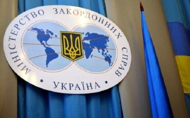 Ракетный удар по авиабазе Асада: Украина призвала поддержать действия США в Сирии
