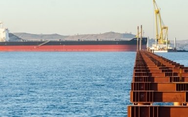 Турецкий корабль врезался в строящийся оккупантами Керченский мост