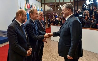 За лаштунками саміту Україна-ЄС: у Порошенка показали яскраві фото