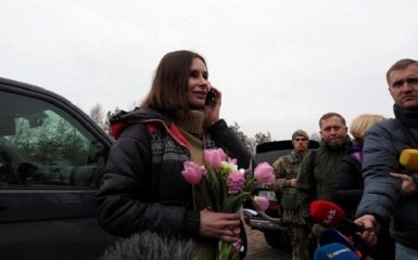 Новые подробности освобождения журналистки из плена: Порошенко пришлось поучаствовать