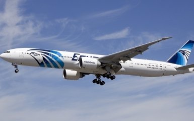 Исчезновение египетского самолета: появились заявления насчет теракта
