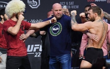 Бой Макгрегор - Нурмагомедов: появилось видео стычки бойцов до начала поединка