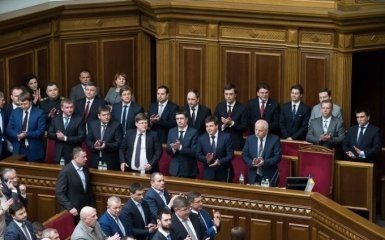 Смотрите, кто пришел: что нужно знать о Кабмине Гройсмана