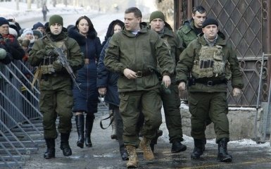 Главарь ДНР Захарченко боится ходить без охраны - житель Донецка