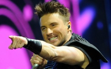 Лазарєв посміявся над охоронцем на своєму концерті: опубліковано відео