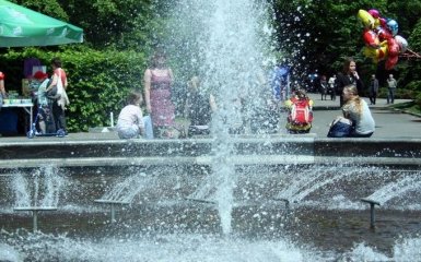 Синоптики розповіли, чи чекати в Україні пекельну спеку