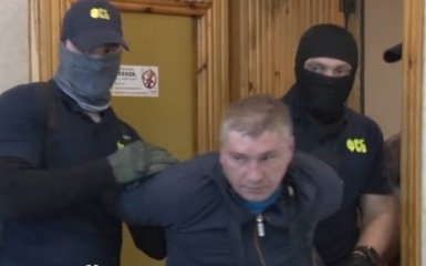 ФСБ РФ задержала в Крыму военного-предателя Украины: опубликованы видео