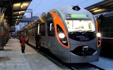 Укрзалізниця підвищила тарифи на проїзд в електричках