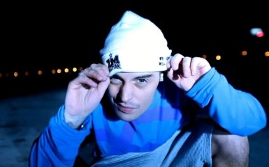 Російський репер відповів на заборону в'їжджати в Україну: опубліковано фото