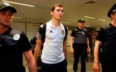 Как играли - так встречали: сборная Украины вернулась домой после позора на Евро-2016